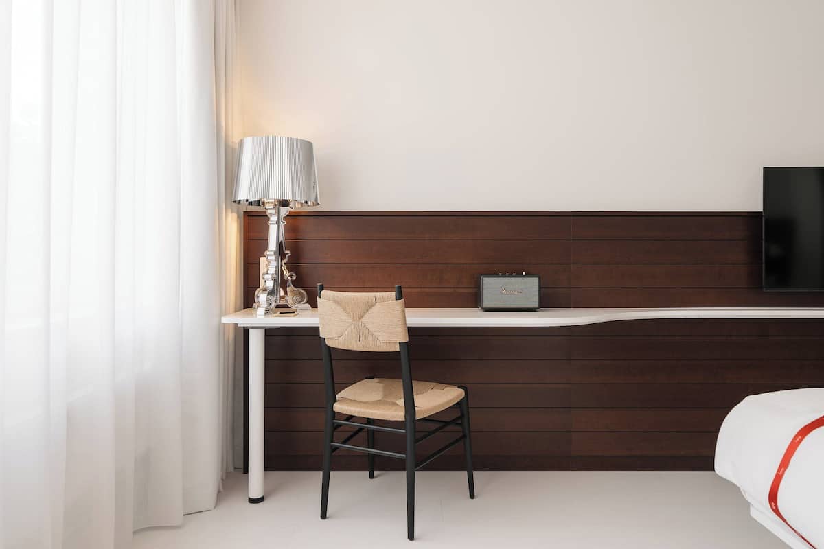 Room, 1 Queen Bed (Wow Room) | Room amenity