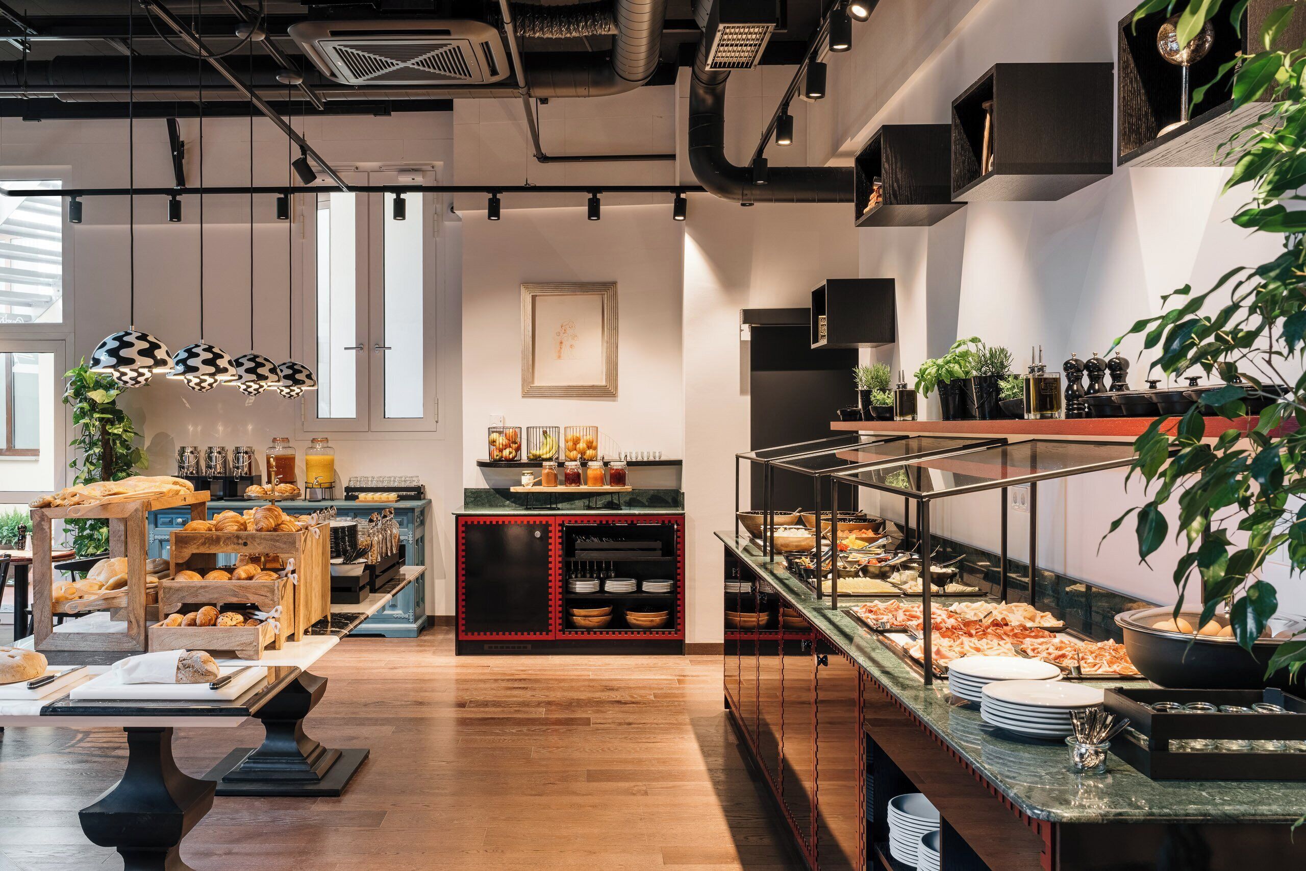 Daily buffet breakfast for a fee