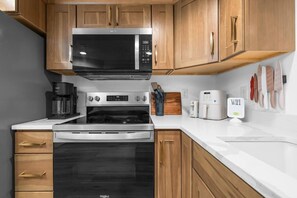 Fridge, microwave, oven, stovetop - The Sunny Nest | Workspace, Kitchen & Fiber (Orem)