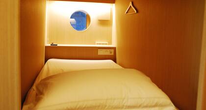 Good Day Cube Seomyeon Capsule Hotel