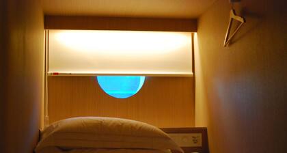 Goodday Cube Capsule Hotel