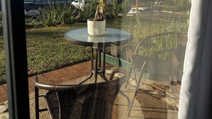 Leilighet, 2 soverom, balkong | Terrasse/patio