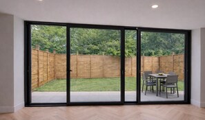 Interior - Modern 3BR Garden Apartment in Raynes Park | 1GB Wi-Fi | Sleeps 6 / Pet friendly (London)