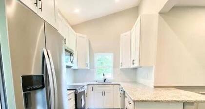 Driveway Parking, Large Deck, Casino, Restaurants Close-by, Wawa on Street, etc.