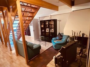 Interior - Reykjavik Peace Center (Reykjavik)