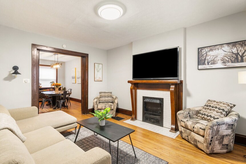 Brewery District Gem - 2br With Historic Charm - Columbus, OH