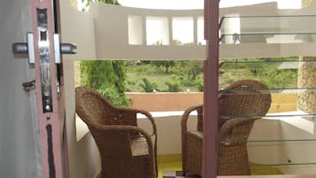 Deluxe Double Room | Individually decorated, individually furnished, free WiFi, bed sheets