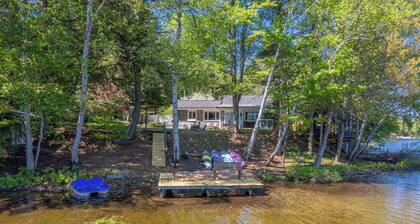 Straits Chilling: Sleeps 6*Pet Included*Hot Tub*Kayaks*Paddle Boat!