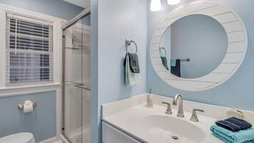 Rumah, Beberapa Tempat Tidur, patio, pemandangan kebun (The Cozy Blue) | Kamar mandi