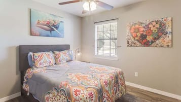 Rumah, Beberapa Tempat Tidur, dapur, pemandangan kebun (Whimsical Escape) | 3 kamar tidur
