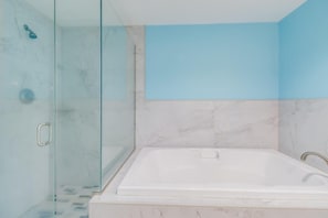 Condo, Multiple Beds, Patio, Ocean View (Ocean Club 0307) | Bathroom - That Driftwood Oasis (Biloxi)