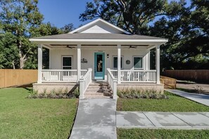 Exterior - Under the Canopy at The Shaded Oak (Gulfport)