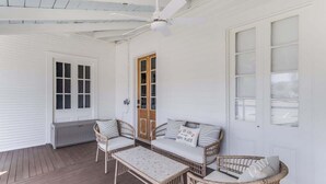 Ảnh chưa phân loại, 2 trong số 21 ảnh, nút