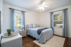 บ้านพัก, หลายเตียง, ห้องครัว, วิวสวน (Cottage on Broadmoor) | 3 ห้องนอน