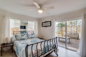 Casa, varias camas, patio, vistas al jardín (Sea La Vie) | 3 dormitorios