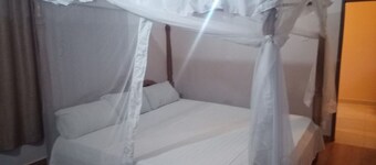 Titanic Hotel Msambweni