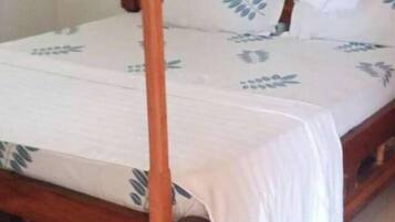 Deluxe Double Room | Free WiFi, bed sheets