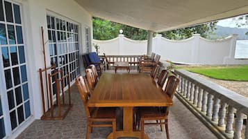 Outdoor dining