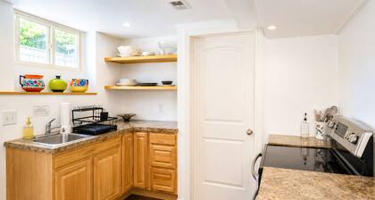 The Nest: Garden Retreat Near CSU and Old Town