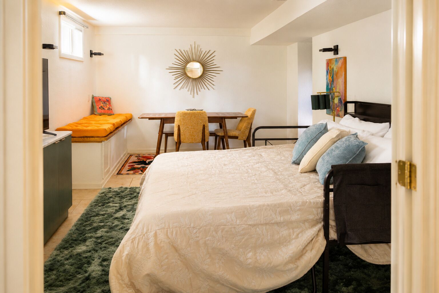 3 bedrooms, WiFi, bed sheets