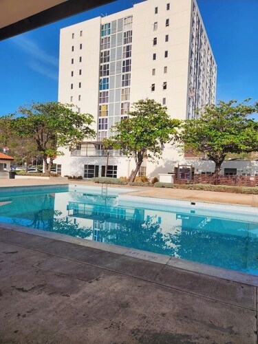 Cozy 1-bedroom apartment in Portmore with AC
