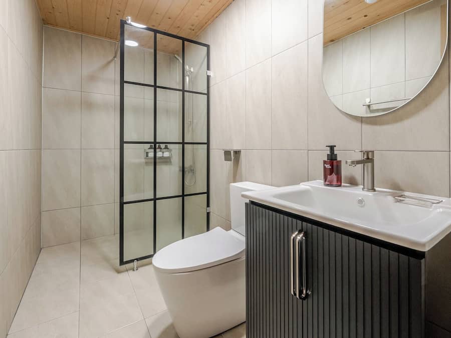 Basic Room, 2 Bedrooms (301) | 1 bedroom, free WiFi