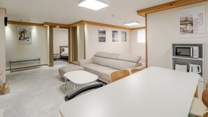 Habitación básica, 2 habitaciones (301)