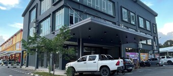 Roxy Hotel Selangau