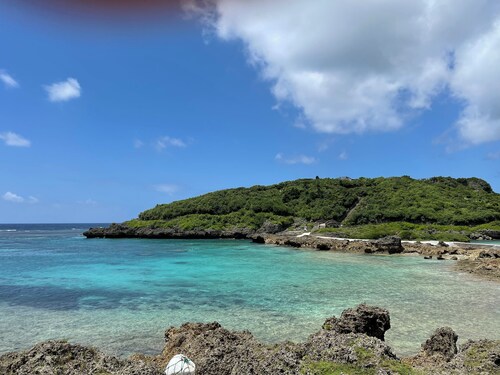 Overlooking the ocean of Miyako Island, ocean view, 5-minute walk to the beach, villa for rent, max. 12 persons