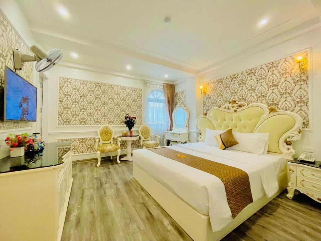 Quarto casal luxo, vista para a cidade | Cortinas blackout, quartos à prova de som, ferros/tábuas de passar roupa