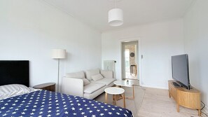 Iron/ironing board, travel cot, free WiFi - City Apartment in Copenhagen with 1 bedrooms sleeps 2 (Copenhagen)