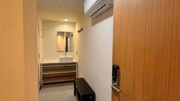 Standard Twin Room | Interior
