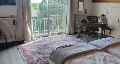Tregouet 8 - Large charming guest room n° 4 - private shower room and WC