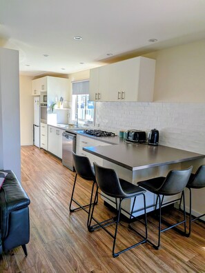 Private kitchen - Cozy country retreat (Blayney)