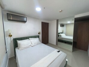 Iron/ironing board, WiFi, bed sheets - Luxury Apartment 35th Floor with City View at Worldwide (Panamá)