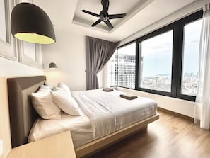 Deluxe Apartment, 2 Bedrooms, City View | Down duvets, desk, iron/ironing board, free WiFi - Tropicana 218 Macalister by Local Host (George Town)