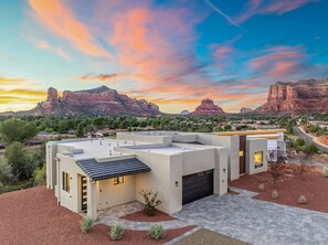Exterior - Cathedral House, Hot Tub, Fire Pit, Deck, Views (Sedona)