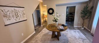 Charming 3BR Home - Near KDMC & Downtown