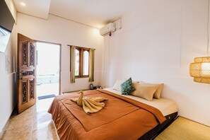 Habitación doble superior, balcón, vista a la alberca | Wifi gratis 