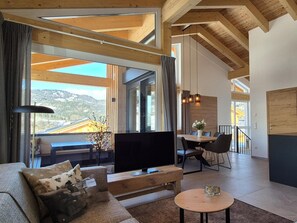 TV - Nice ski-in-ski-out lodge with sauna and garden (Sankt Lambrecht)