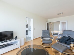 TV - Cozy 1-Bedroom Apartment with Sea View (Middelkerke)