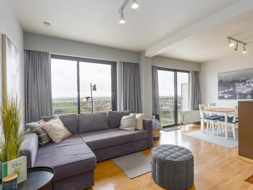Apartment on the 8th floor with terrace