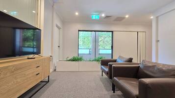 Shared Dormitory, 1 Bedroom | Living area