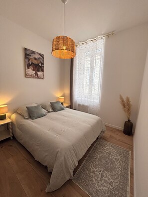 Iron/ironing board, free WiFi, bed sheets - L'Écrin Vert - Spacious, terrace & walking center (Nîmes)