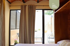 3 bedrooms, free WiFi, bed sheets - Casa Bóveda - 4 Blocks from Zócalo, Private Terrace (Oaxaca de Juárez)