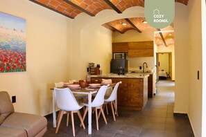 Dining - Casa Bóveda - 4 Blocks from Zócalo, Private Terrace (Oaxaca de Juárez)