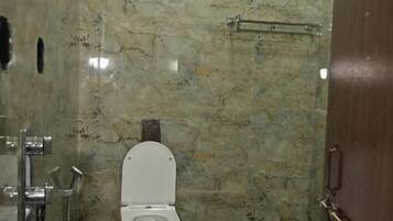 Family Room, City View | Bathroom