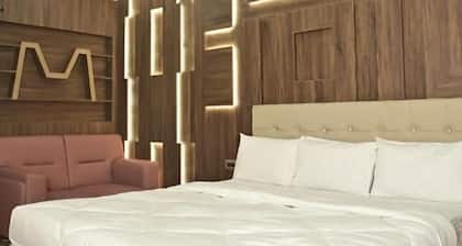 Hotel Green Crystal