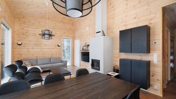 Dúplex superior, 2 habitaciones, sauna | Área de sala de estar