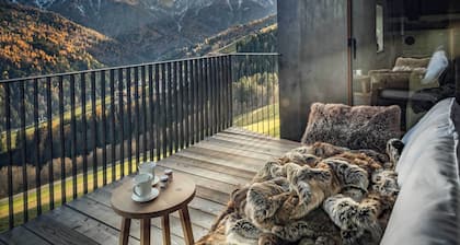 Sorafurcia Lodge, Luxus-Chalet mit Sauna und Whirlpool, direkt am Kronplatz